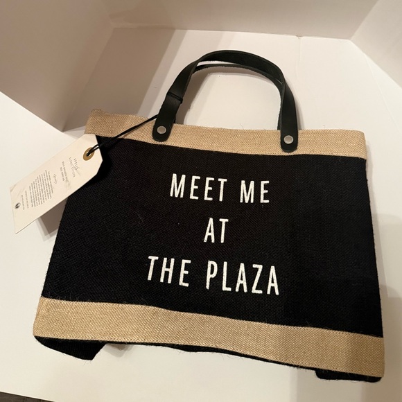 New York Plaza Hotel “Meet me at The Plaza” Black and Tan Tote Bag - Picture 1 of 7